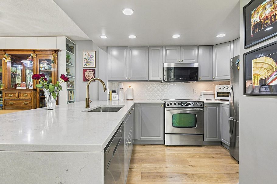 306 125 Milross Avenue Vancouver, BC - 16