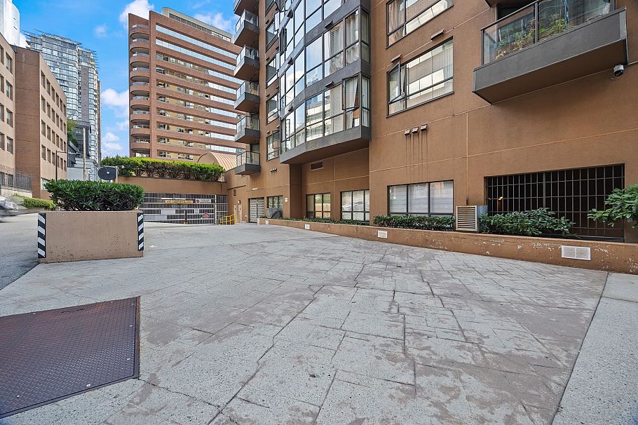 907 1189 Howe Street Vancouver, BC - 35