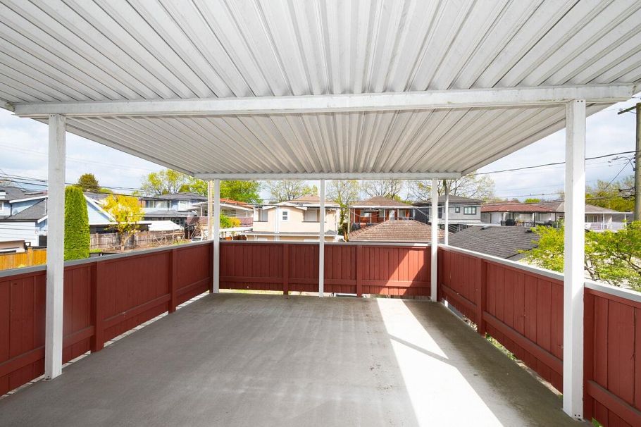 3178 Garden Drive Vancouver, BC - 24