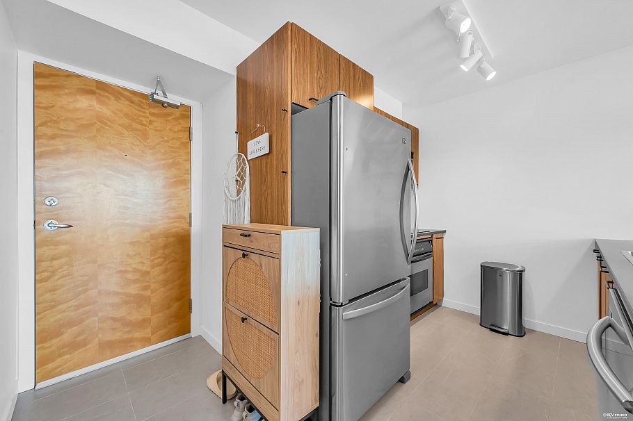 1705 1155 Seymour Street Vancouver, BC - 3