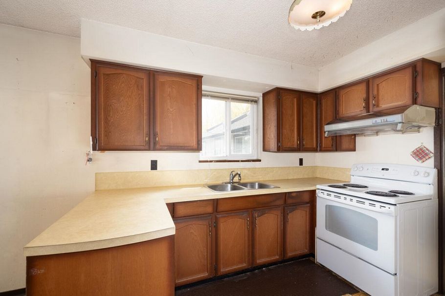 3178 Garden Drive Vancouver, BC - 20
