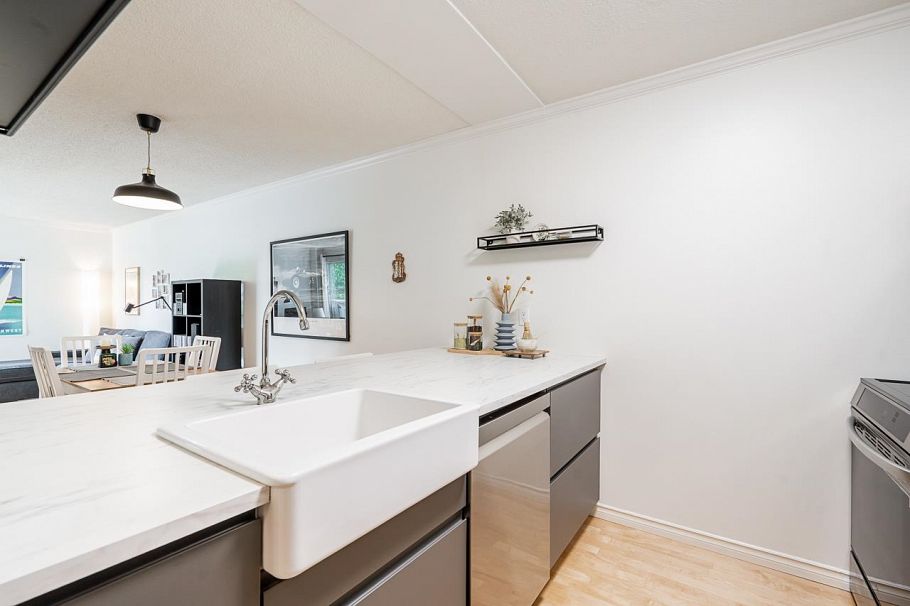 303 1510 W 1st Avenue Vancouver, BC - 11