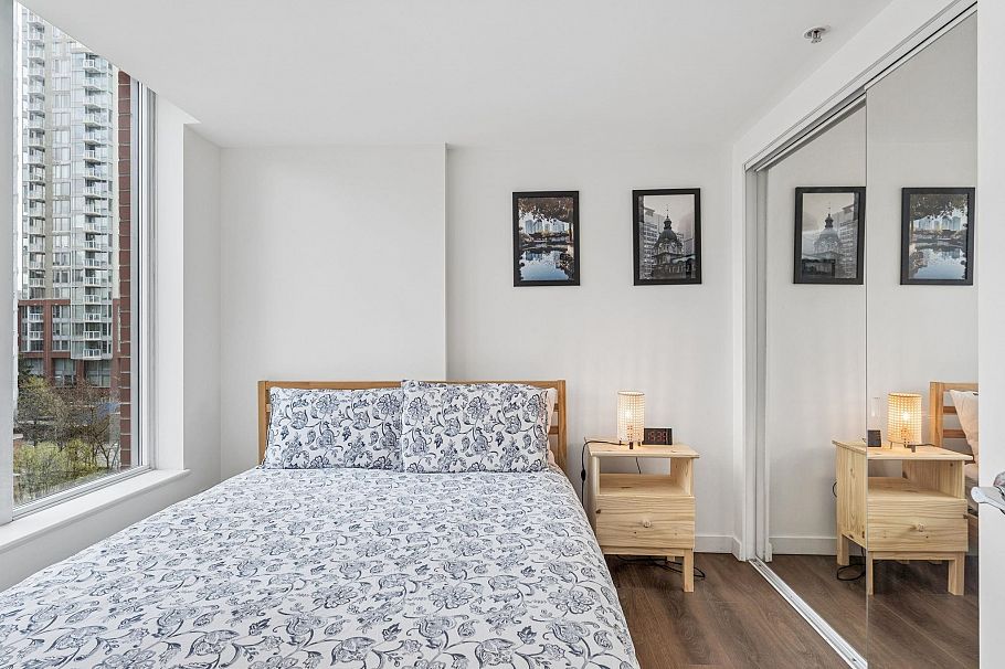 612 618 Abbott Street Vancouver, BC - 17