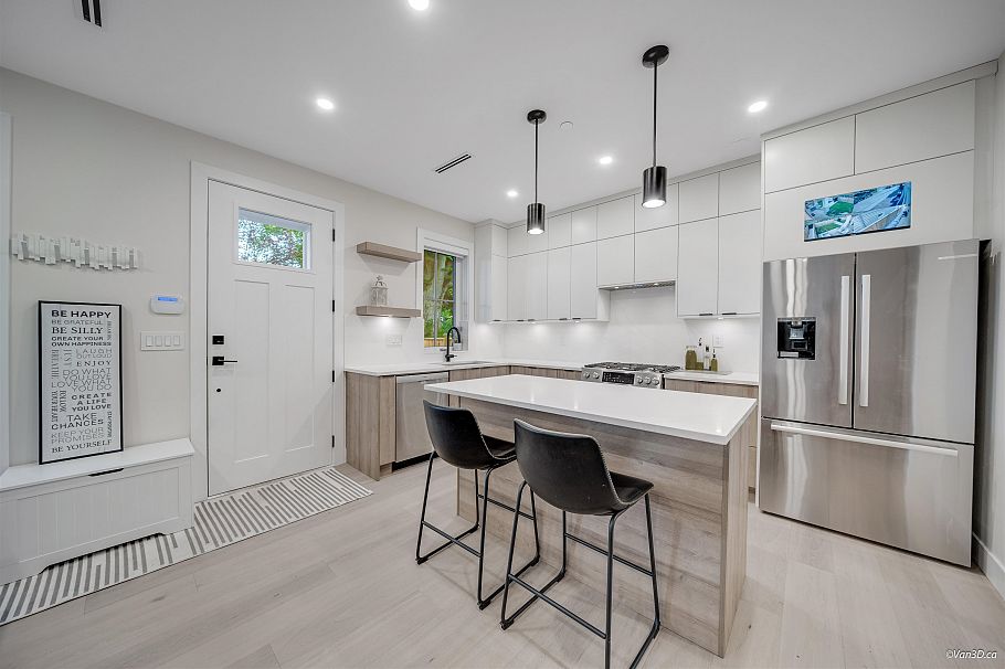 2558 William Street Vancouver, BC - 3