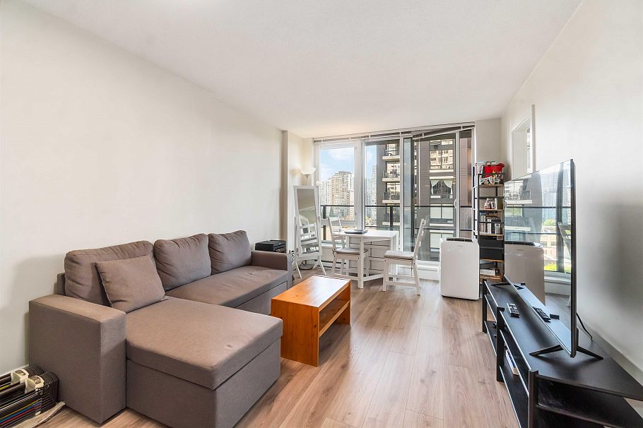 813 1088 Richards Street Vancouver, BC - 3