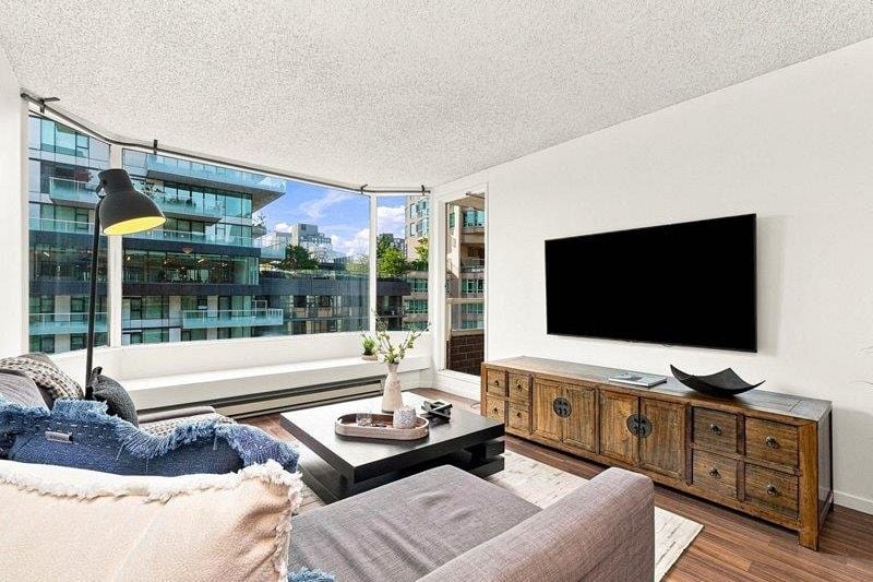 608 1330 Hornby Street Vancouver, BC - 5