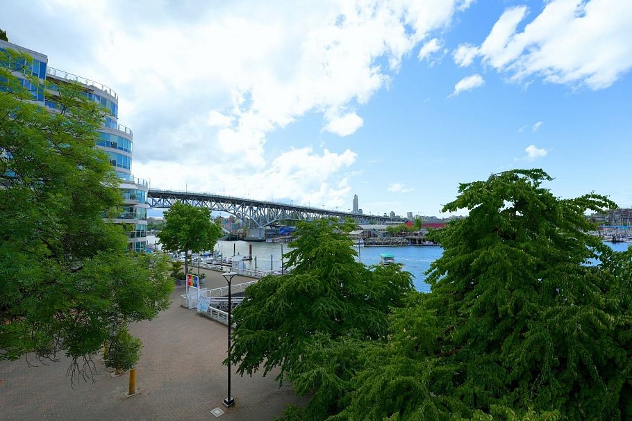 203 1675 Hornby Street Vancouver, BC - 31