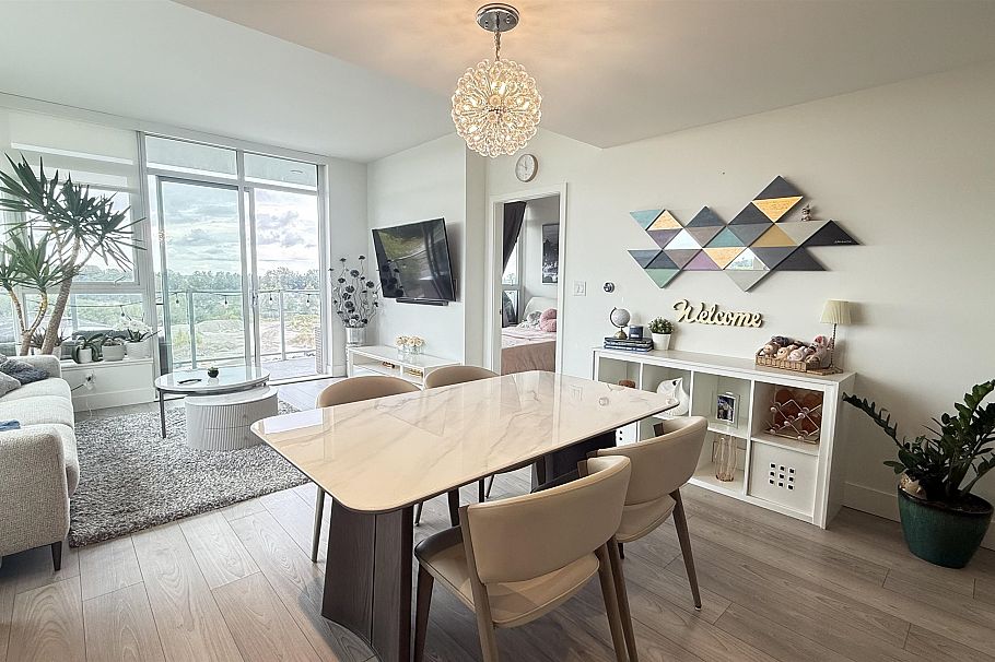 901 8570 Rivergrass Drive Vancouver, BC - 8