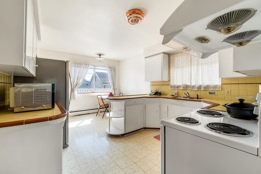 6758 Killarney Street Vancouver, BC - 9