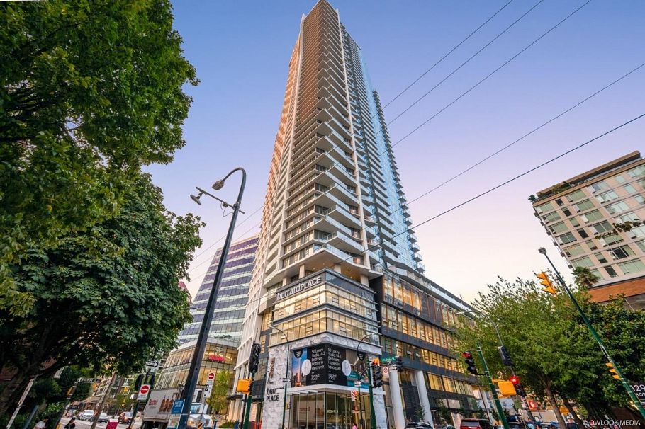 3308 1289 Hornby Street Vancouver, BC - 1