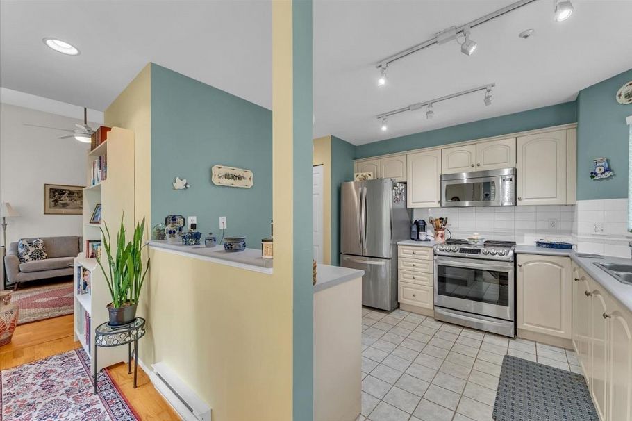 314 128 W 8th Street North Vancouver, BC - 14