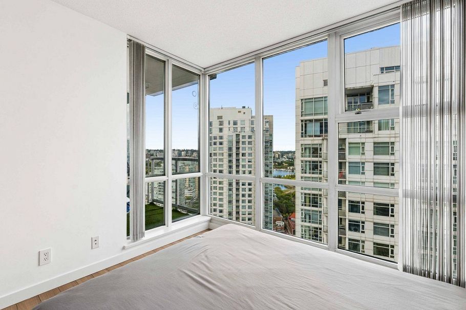 3202 193 Aquarius Mews Vancouver, BC - 21