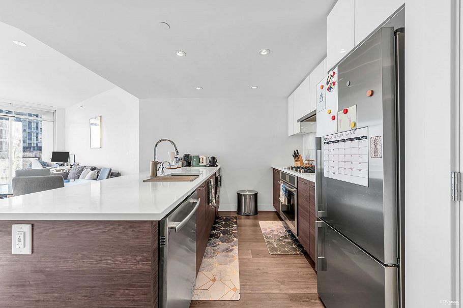 716 3557 Sawmill Crescent Vancouver, BC - 10