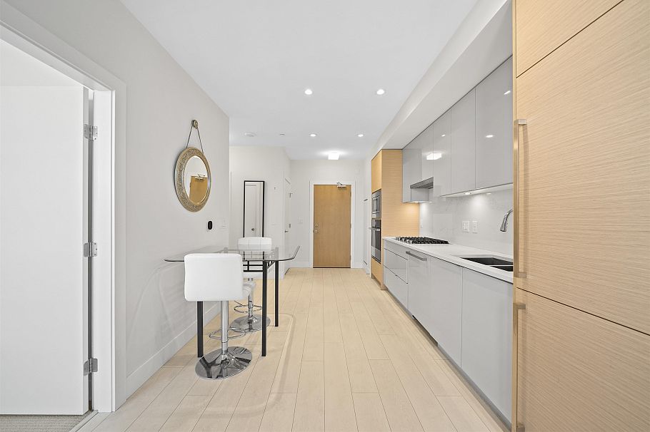 426 3438 Sawmill Crescent Vancouver, BC - 4