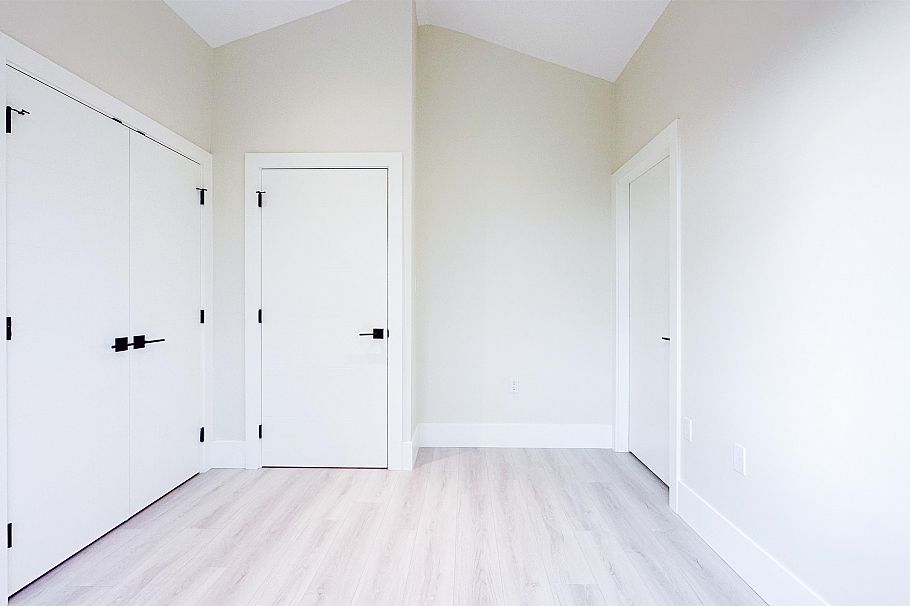 2373 W 7th Street Vancouver, BC - 21