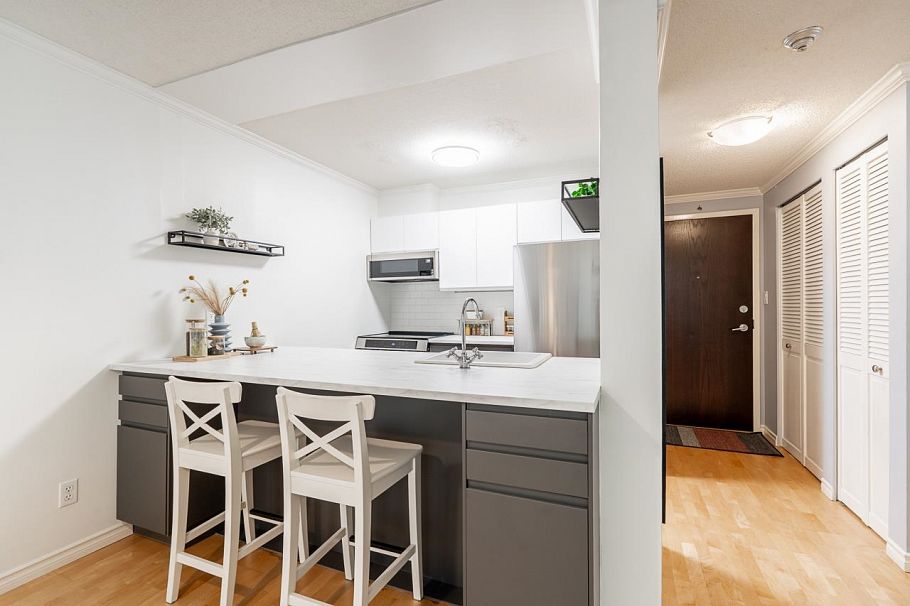 303 1510 W 1st Avenue Vancouver, BC - 8