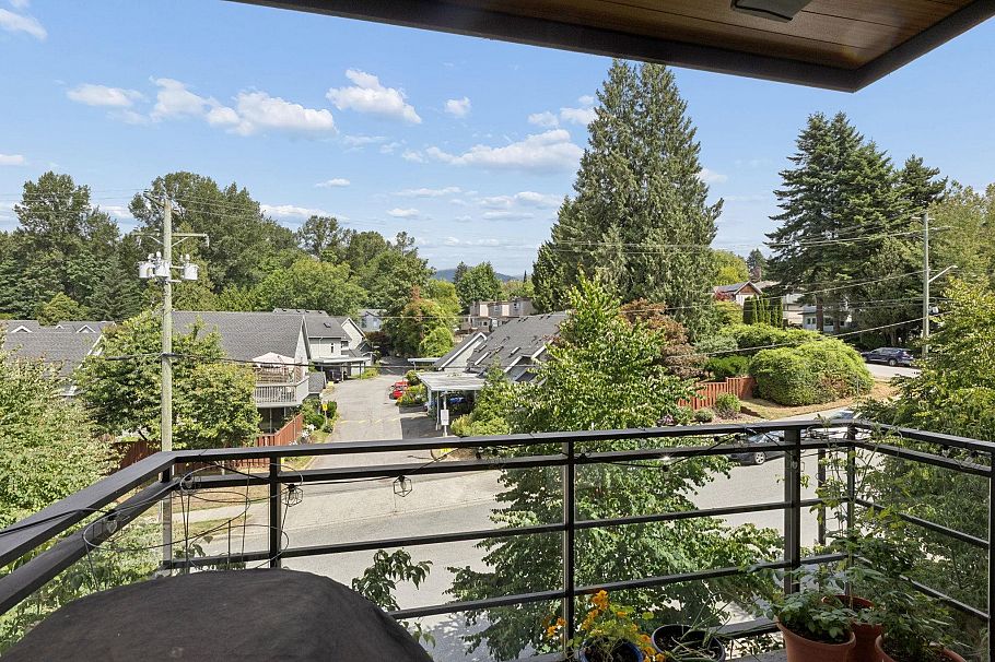 209 715 W 15th Street North Vancouver, BC - 24