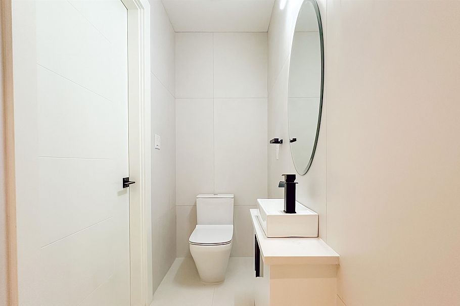 2373 W 7th Street Vancouver, BC - 16