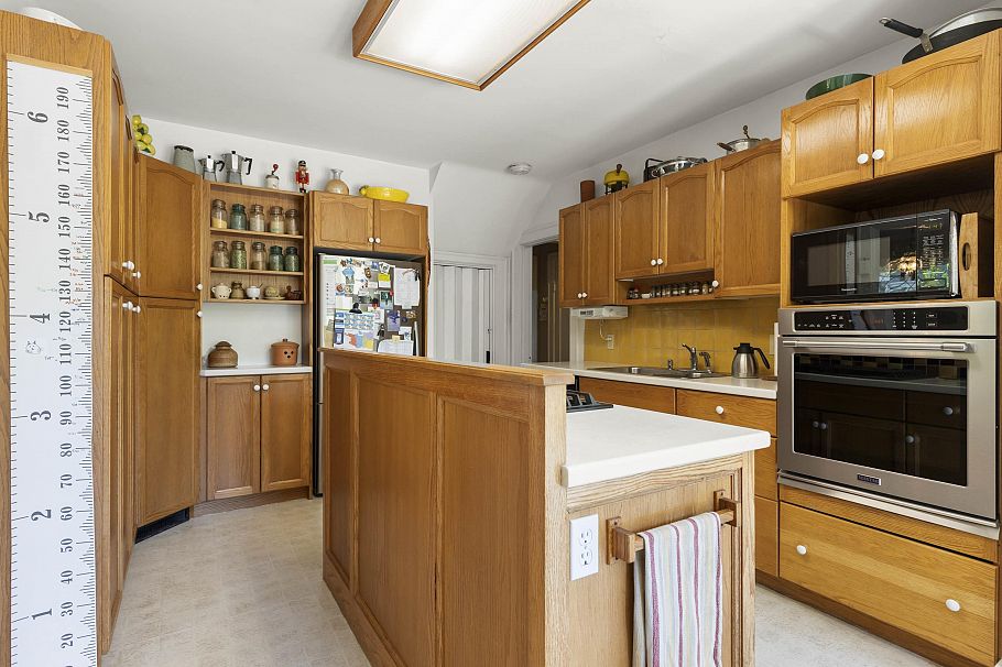 4234 W 9th Avenue Vancouver, BC - 17