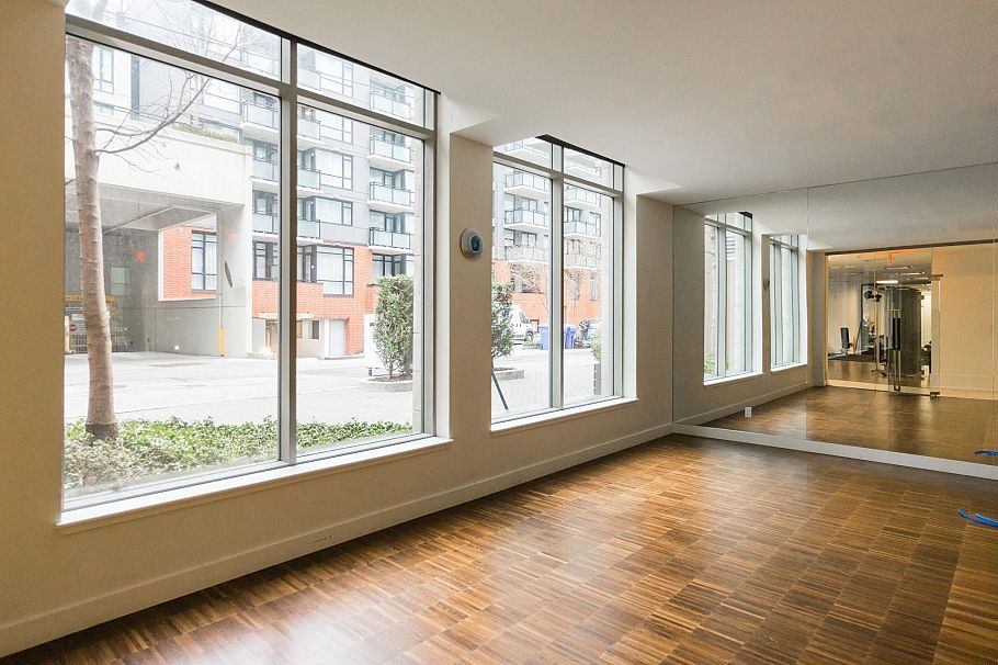 301 1055 Richards Street Vancouver, BC - 25