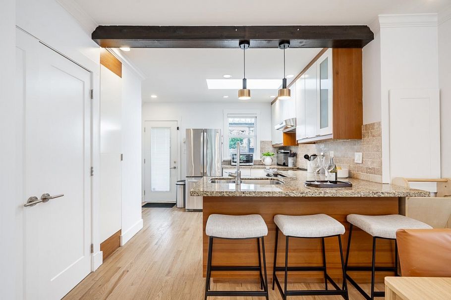 1617 E 36th Avenue Vancouver, BC - 6