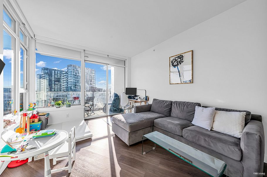 716 3557 Sawmill Crescent Vancouver, BC - 3
