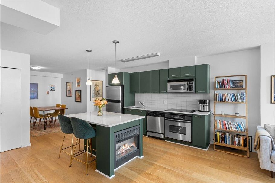 310 1155 Seymour Street Vancouver, BC - 2