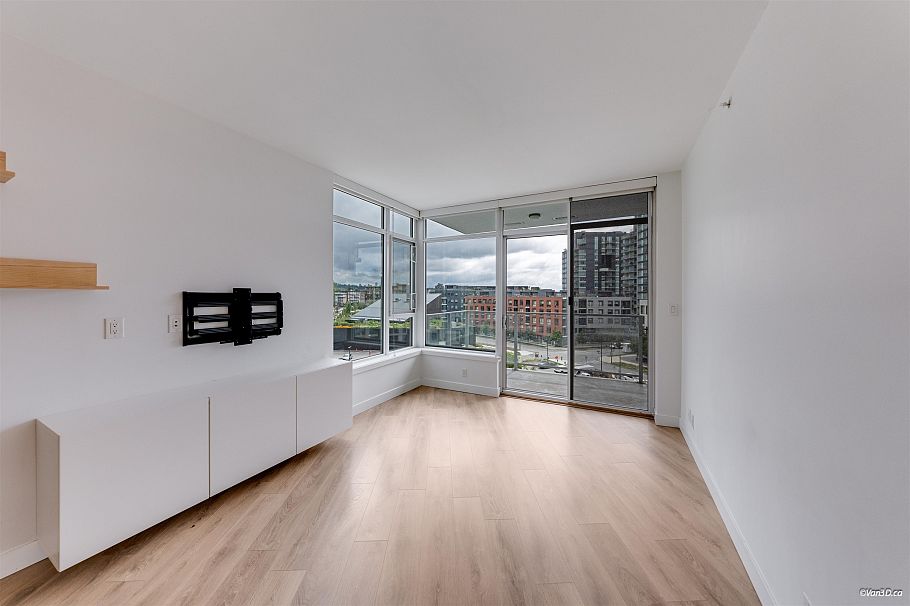 615 3557 Sawmill Crescent Vancouver, BC - 2