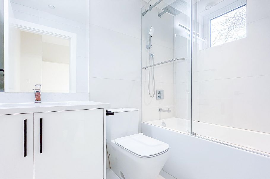2373 W 7th Street Vancouver, BC - 22