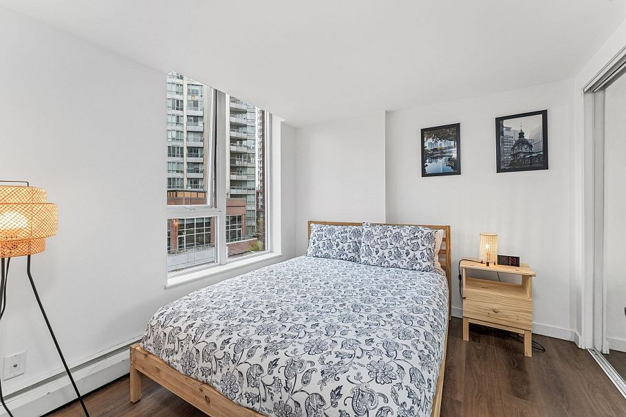612 618 Abbott Street Vancouver, BC - 16