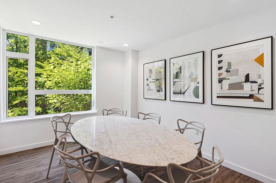 209 715 W 15th Street North Vancouver, BC - 36