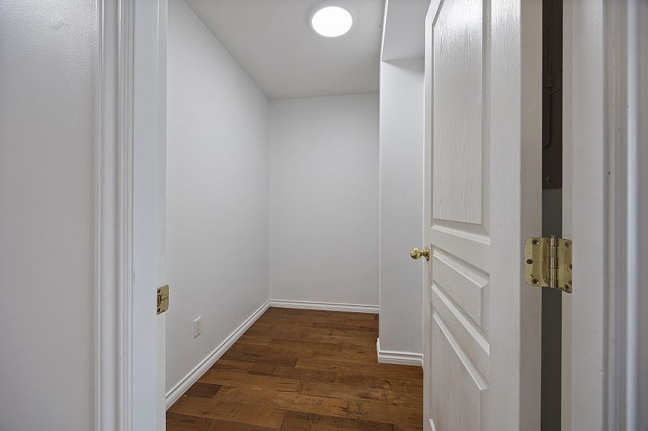 907 1189 Howe Street Vancouver, BC - 26