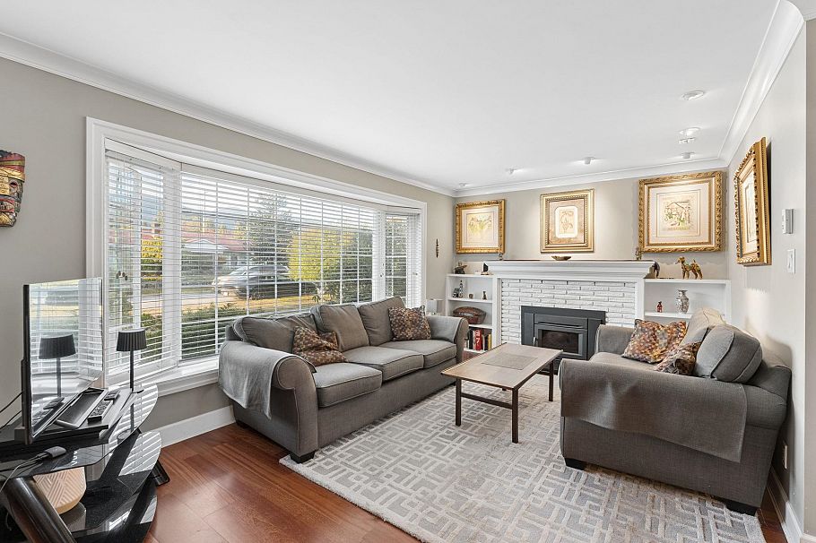 1283 Pinewood Crescent North Vancouver, BC - 10