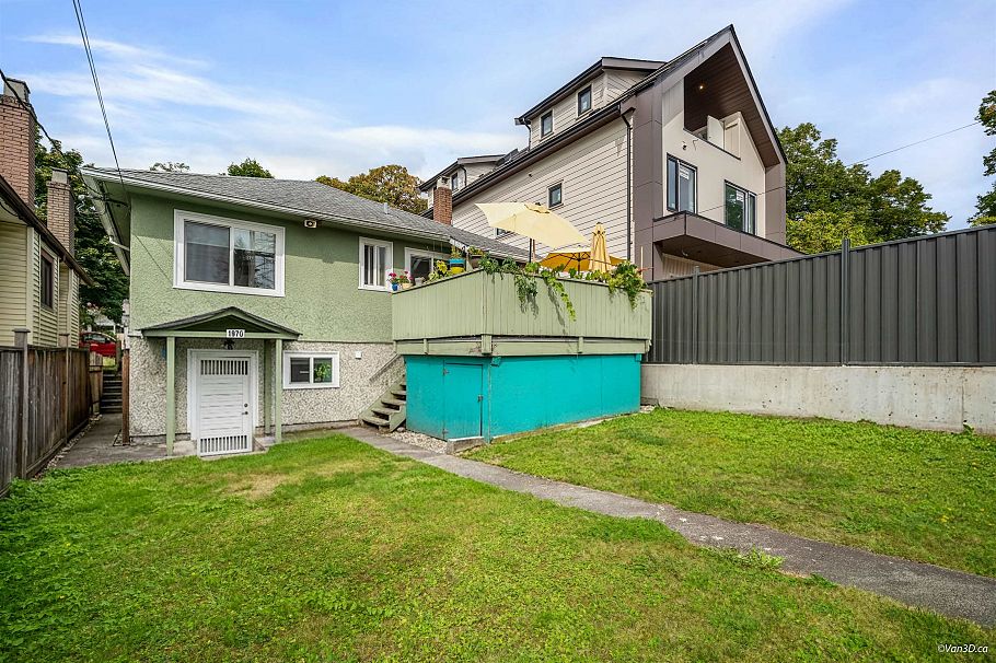 1978 E 8th Avenue Vancouver, BC - 21
