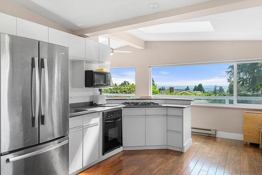3920 Delbrook Avenue North Vancouver, BC - 4