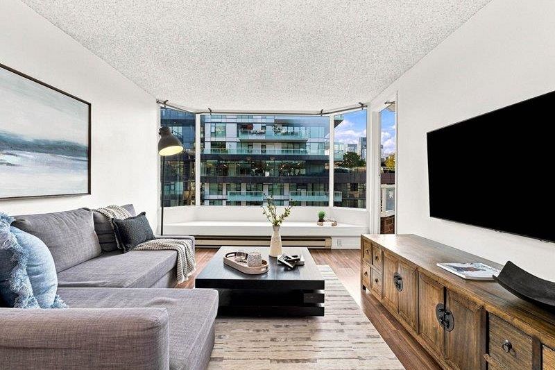 608 1330 Hornby Street Vancouver, BC - 2