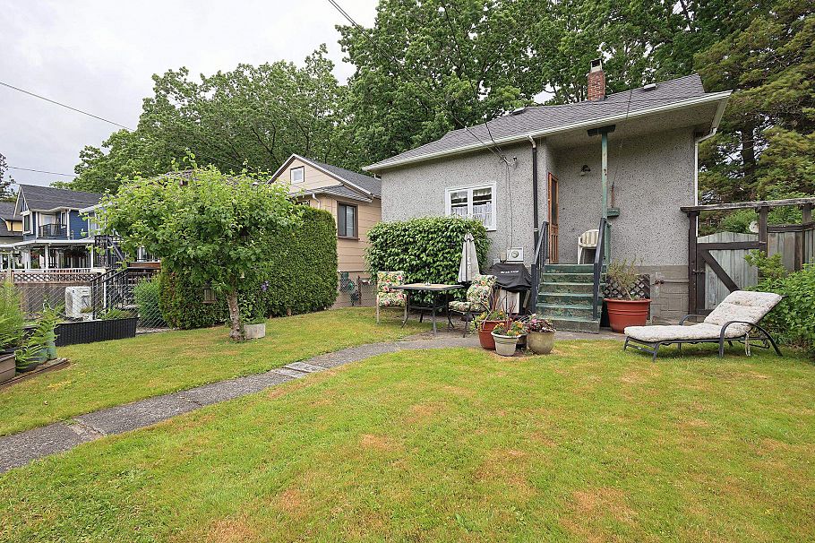 2546 Eton Street Vancouver, BC - 26