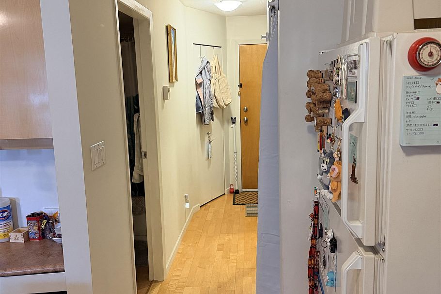 320 2680 W 4th Avenue Vancouver, BC - 5