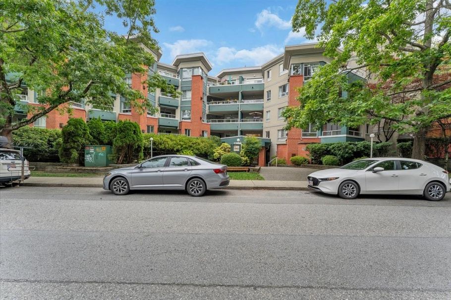 314 128 W 8th Street North Vancouver, BC - 25