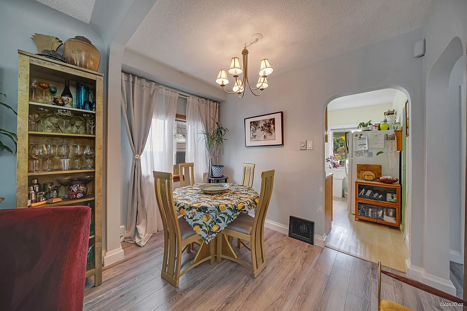 1978 E 8th Avenue Vancouver, BC - 10