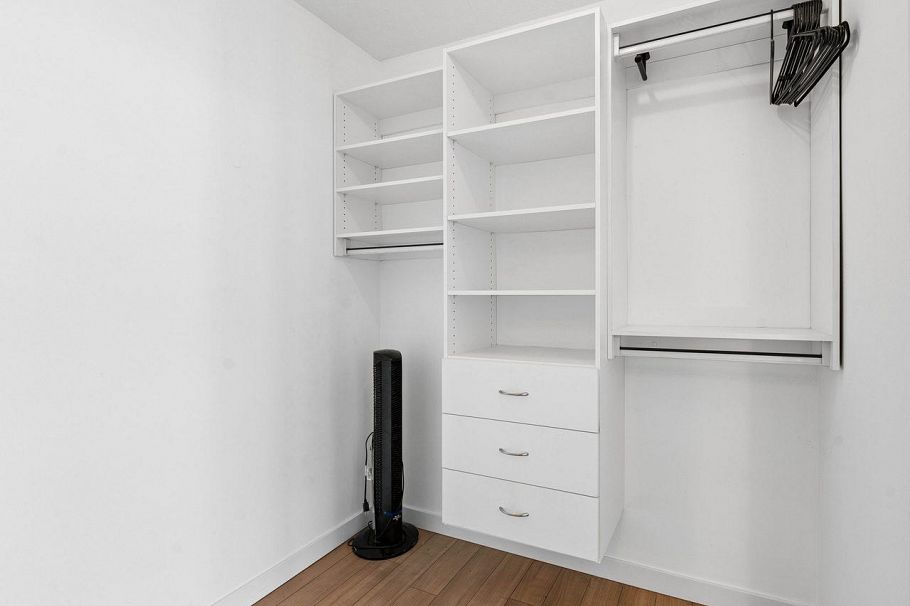 3202 193 Aquarius Mews Vancouver, BC - 24
