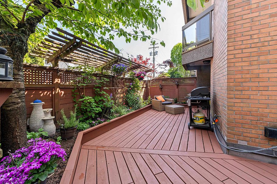102 1055 W 13th Avenue Vancouver, BC - 2