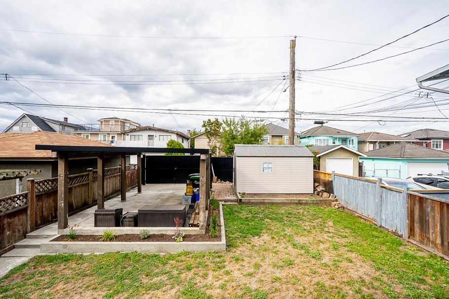 1617 E 36th Avenue Vancouver, BC - 29