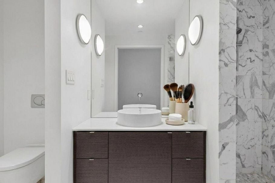 206 1477 W Pender Street Vancouver, BC - 3