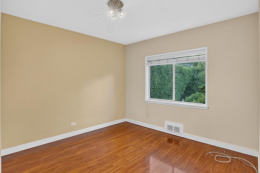 799 Donegal Place North Vancouver, BC - 27