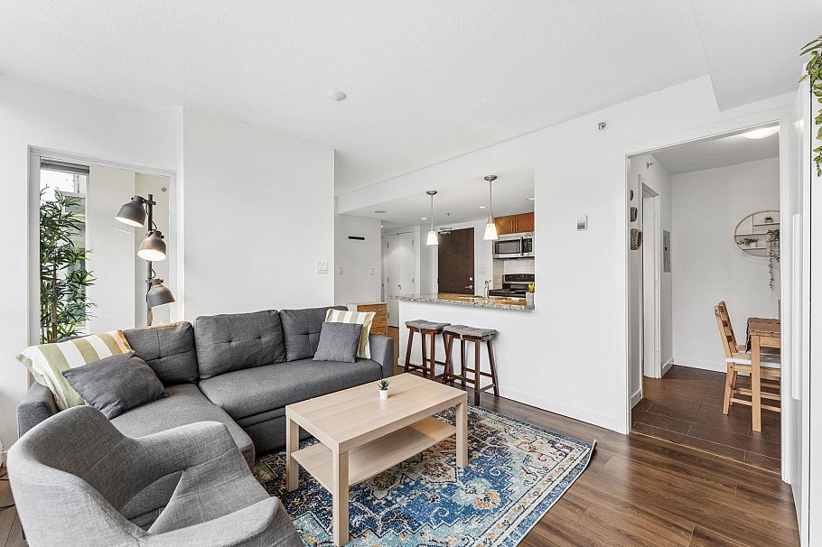 612 618 Abbott Street Vancouver, BC - 14