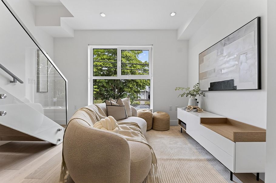 150 W Woodstock Avenue Vancouver, BC - 14