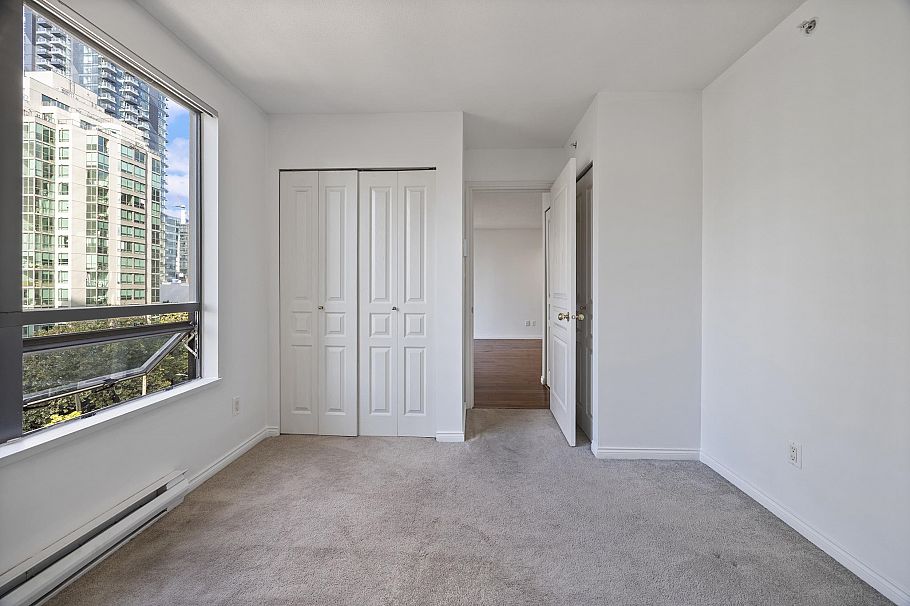 907 1189 Howe Street Vancouver, BC - 21
