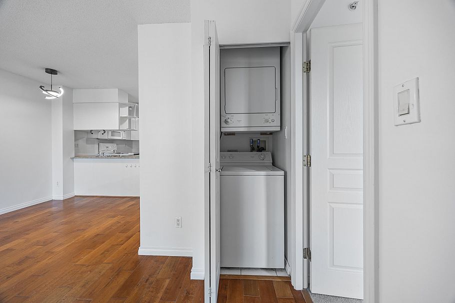 907 1189 Howe Street Vancouver, BC - 28