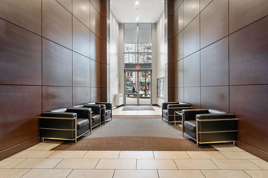 612 618 Abbott Street Vancouver, BC - 2